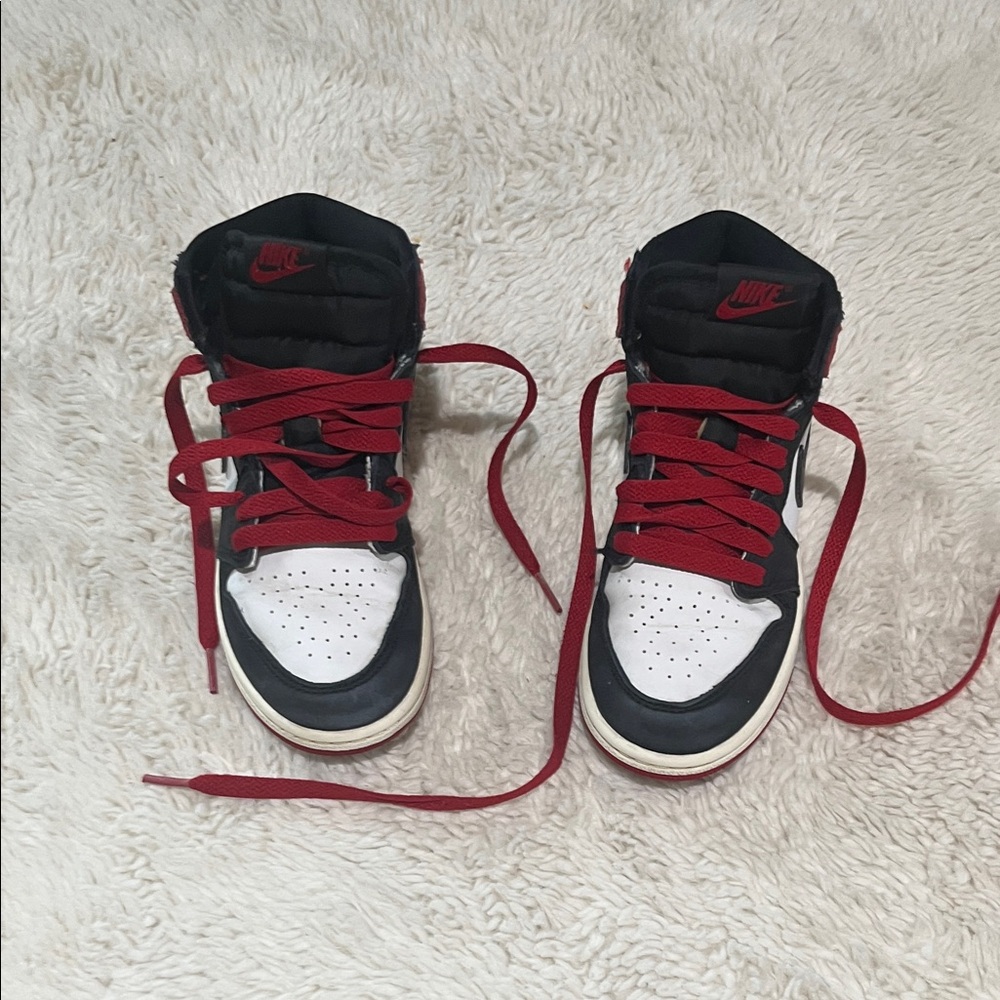 Nike Jordan Kids Retro 1 Black and Red Sneakers